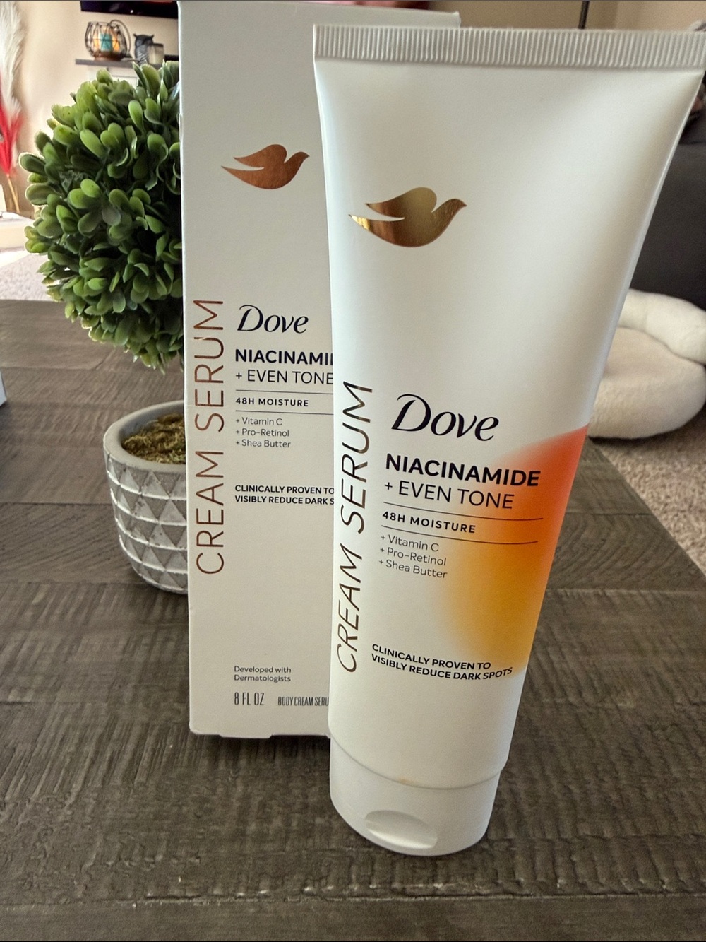 Dove Niacinamide + Even Tone Cream Serum - 48 Hr Moisture - New in box
